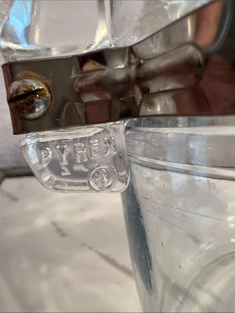 Pyrex Clear Glass Coffee/Tea Server with Lid & Stainless Silver Band LN